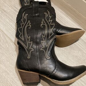 Rollda Women's Western Cowboy Fashion Boots Black US Size 8.5 Embroidered